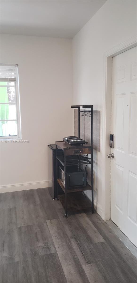 Building Photo - 8430 Harding Ave