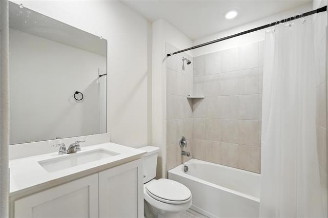 Building Photo - 903 Cinnabar Wy