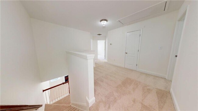 Building Photo - 3249 Brockenhurst Dr
