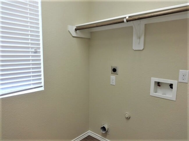 Building Photo - 20415 Shiloh Mist Ln