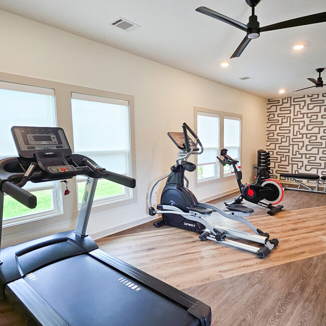 Fitness Center - Aston Pointe