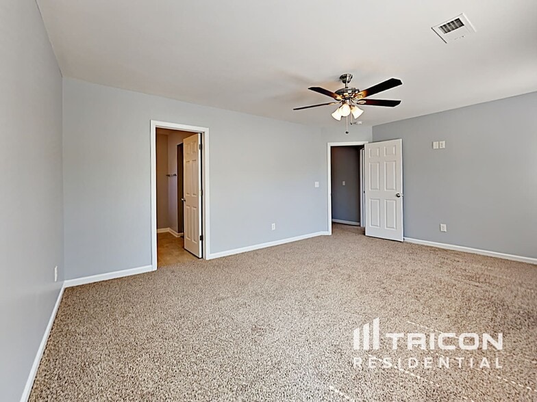 Building Photo - 139 Collenton Ln