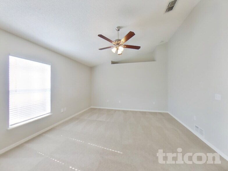 Building Photo - 7121 High Bluff Rd