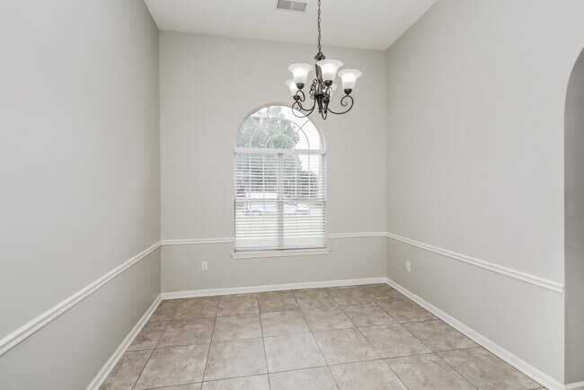 Building Photo - 5395 Philgrove Way