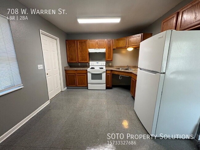 Building Photo - 708 Warren St