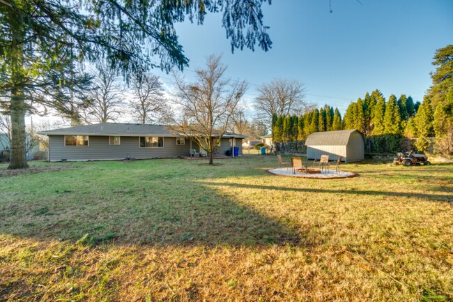 Building Photo - 8615 NE 107th Ave