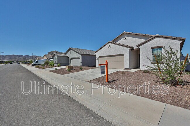 Building Photo - 20082 W Rancho Dr