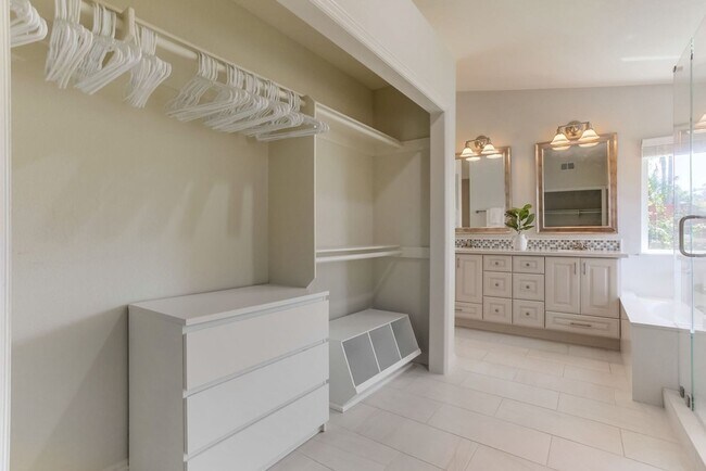 Building Photo - Stunning 4 Bed, 3 Bath Home on Cul-de-Sac in Scripps Ranch - No Pet Allowed