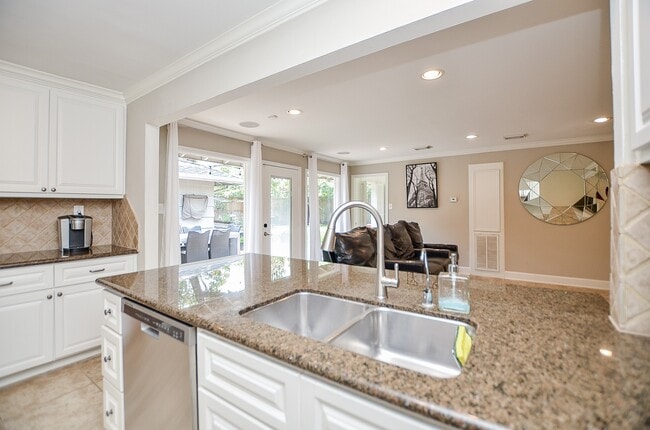Building Photo - 5421 Pagewood Ln