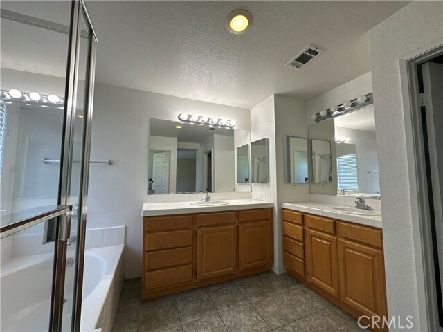 Building Photo - 841 Moyano Cir
