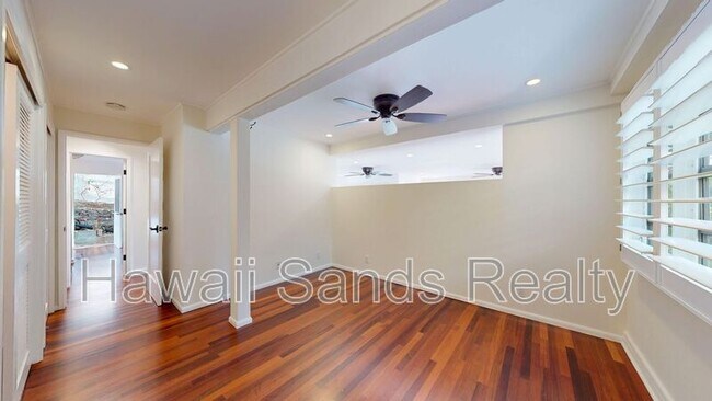 Building Photo - 3009 Alencastre Pl