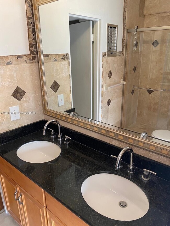 Building Photo - 9455 Bay Harbor Terrace