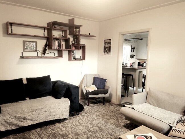 Building Photo - 1905 6th St