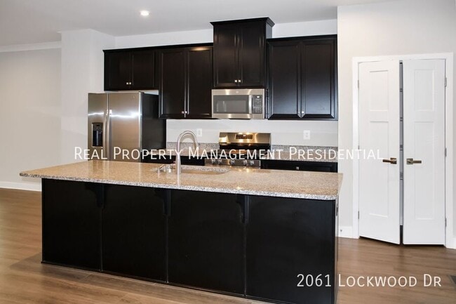Building Photo - 2061 Lockwood Dr