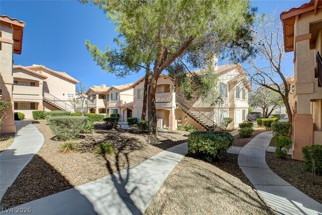 Building Photo - 8450 Alta Dr