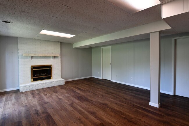 Building Photo - 2706 Christy Ave