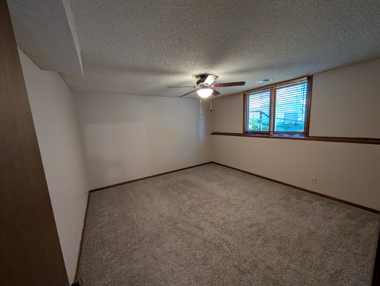 Building Photo - 4207 S 52nd St
