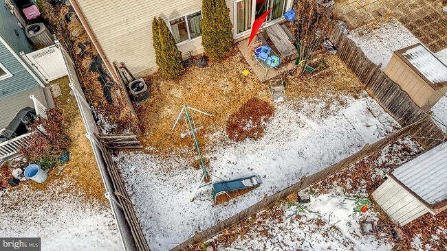 Building Photo - 8 Dickenson Dr