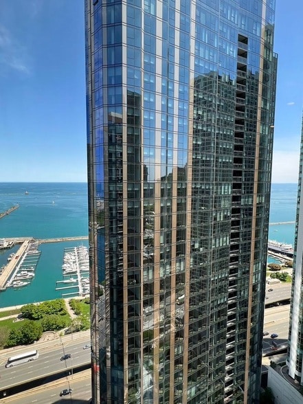 Building Photo - 211 N Harbor Dr