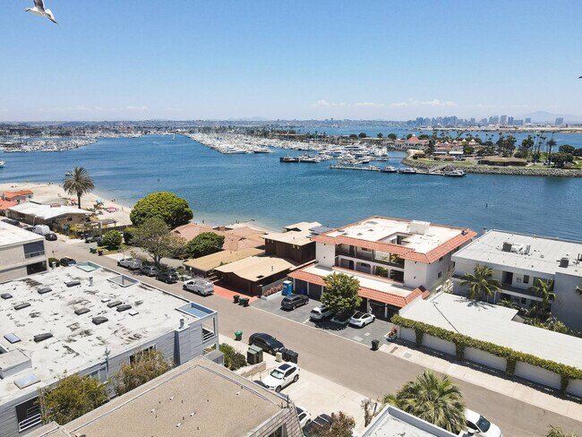 Building Photo - 376 San Antonio Ave