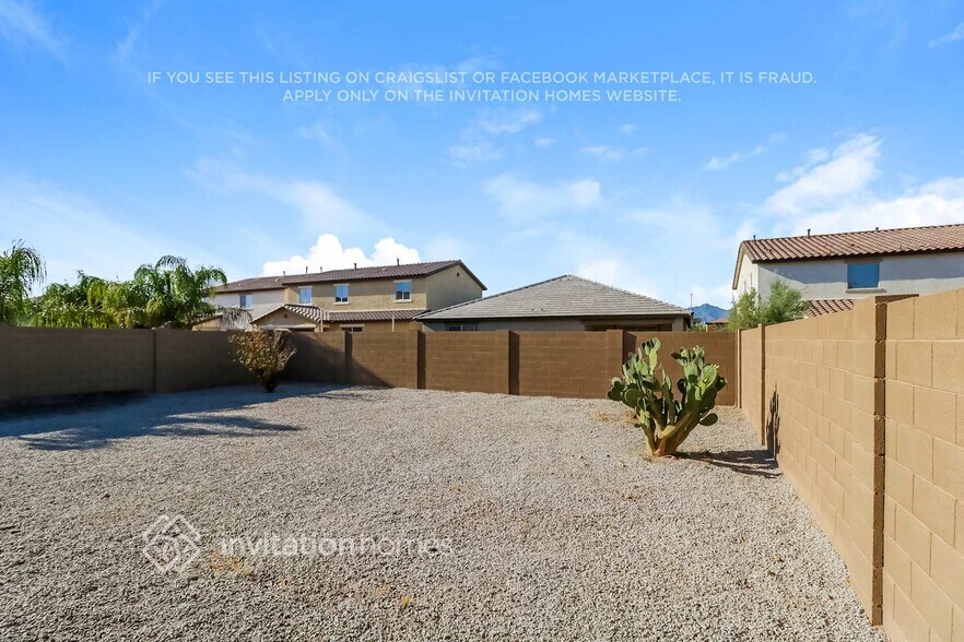 Building Photo - 10229 W Marguerite Ave