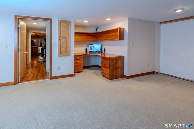 Building Photo - 215 Old Newtown Rd