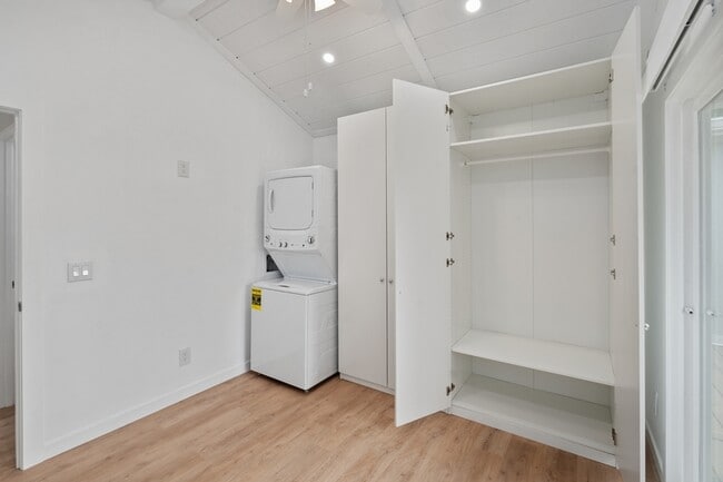 Building Photo - 720 Pritchett Ln