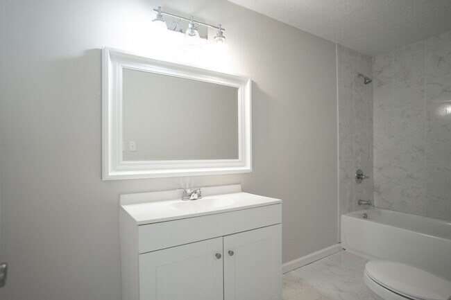 Building Photo - 2001 Hiram Rd