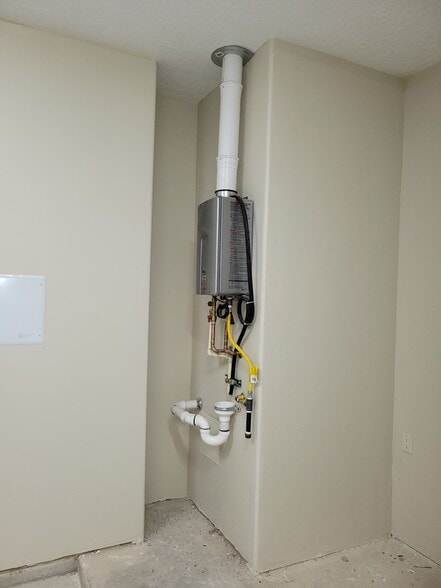 Building Photo - 1313 Mission Nuevo Dr