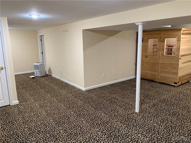 Building Photo - 1701 Forest Edge Dr