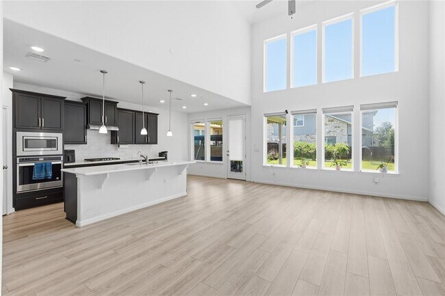 Building Photo - 7220 Poulain Dr