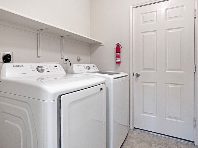 Building Photo - Charming 4-Bedroom Living in Desirable Converse Area