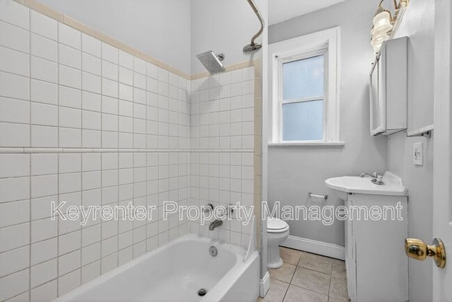 Building Photo - 3166 California Ave