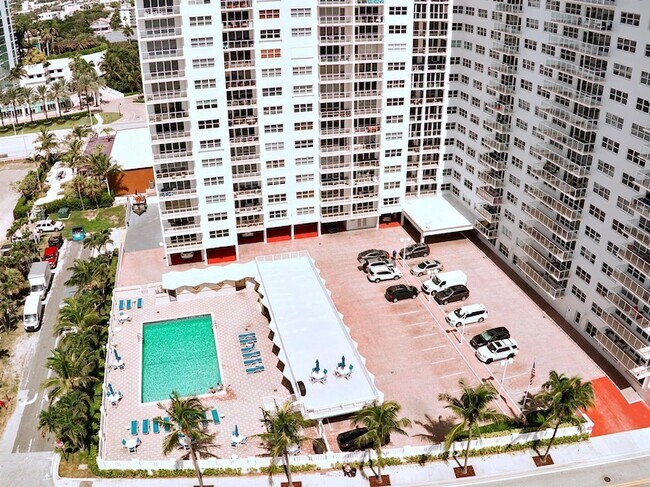 Building Photo - 111 N Pompano Beach Blvd