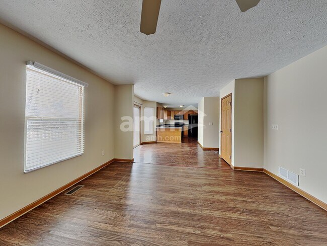 Building Photo - 748 Woodington Dr