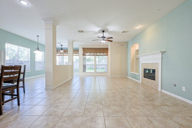 Building Photo - 6726 Hawsley Way