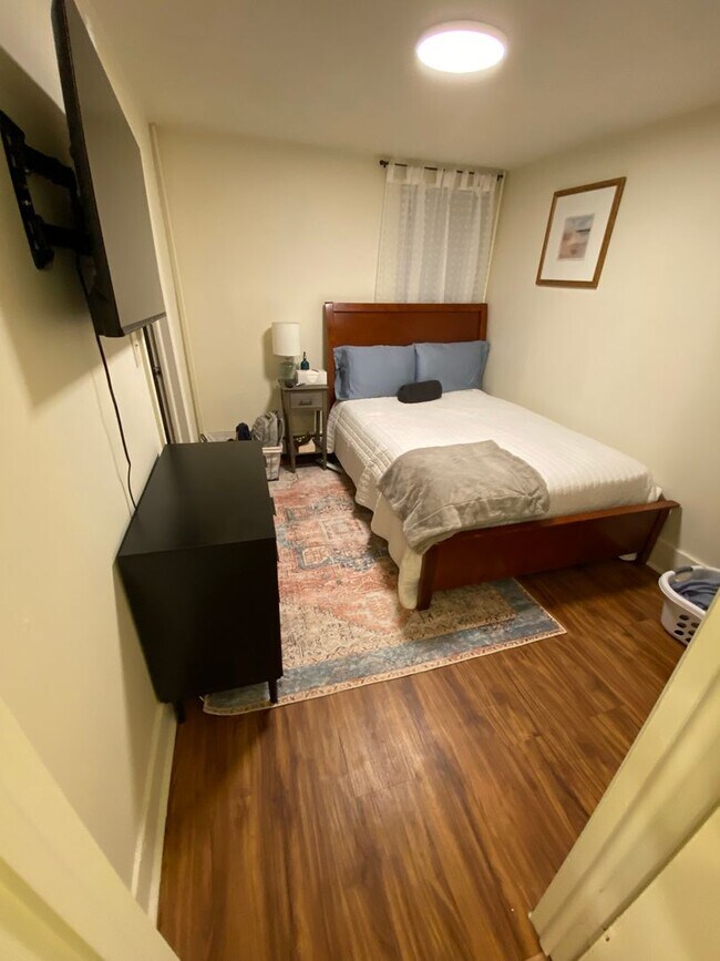 Building Photo - 98 Grant St