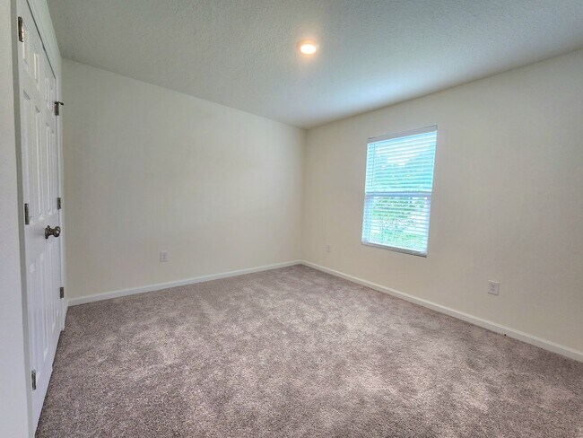 Building Photo - 7840 Maxton Rd