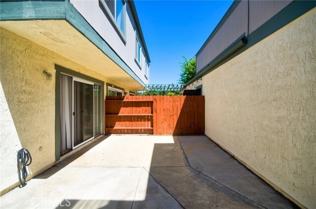 Building Photo - 1100 Cleghorn Dr