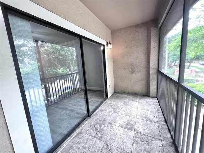 Building Photo - 2250 Portofino Pl