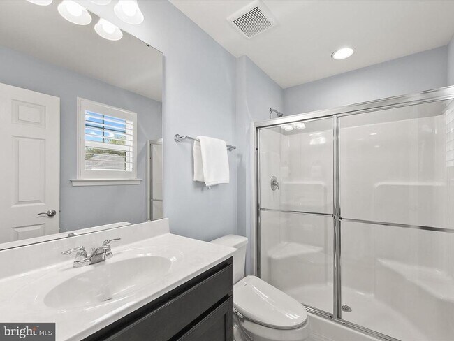 Building Photo - 26300 Tributary Blvd