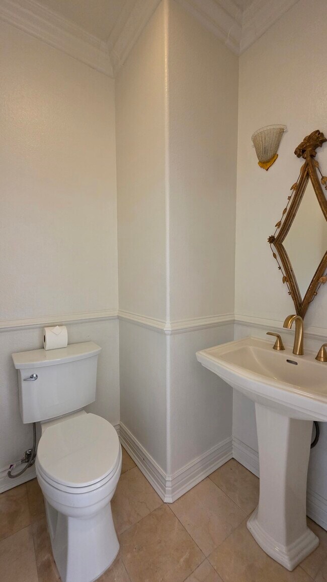 Building Photo - 5518 Manderston Dr