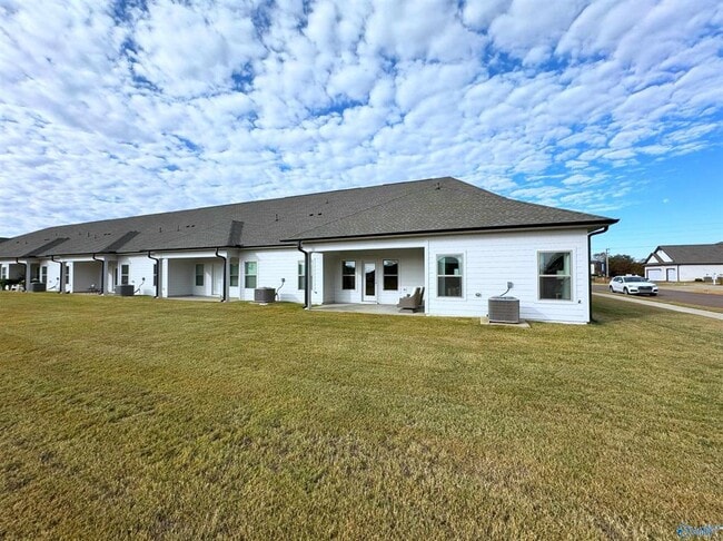 Building Photo - 12665 Whitcomb Cir