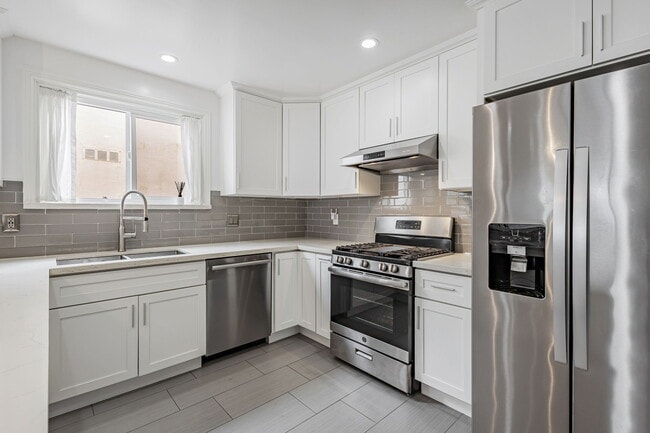 Building Photo - 312 Northaven Dr
