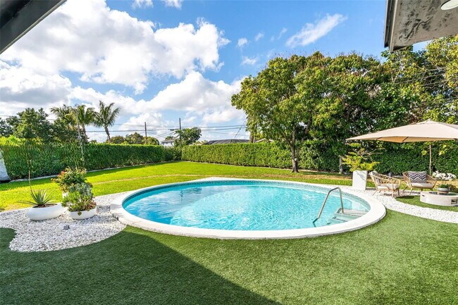 Building Photo - 10971 SW 177th St