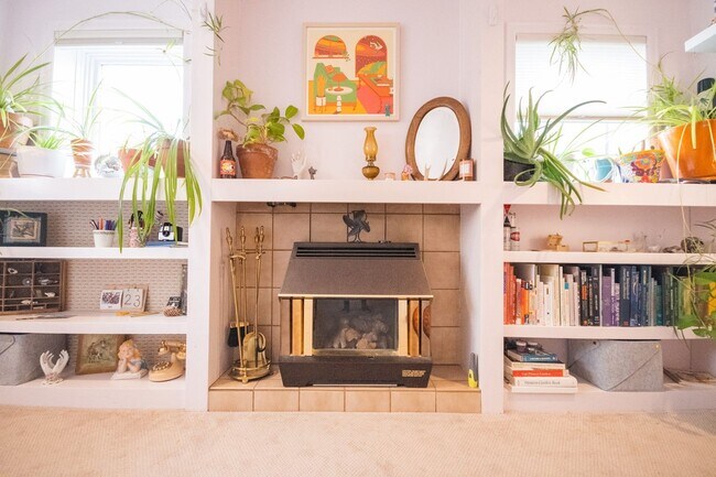 Building Photo - BEAUTIFUL 4 BEDROOM / 3 BATH HOME IN LAFAY...