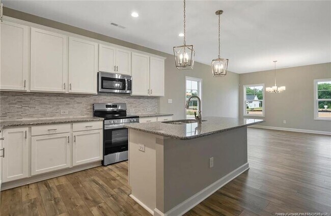 Building Photo - 308 Tulip Oak Dr