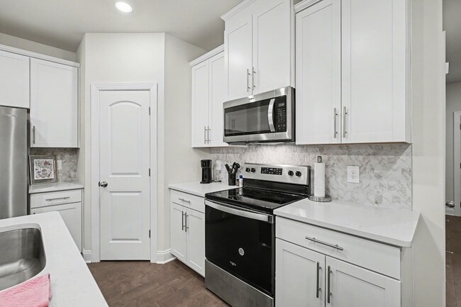 Building Photo - 1682 Denali Dr