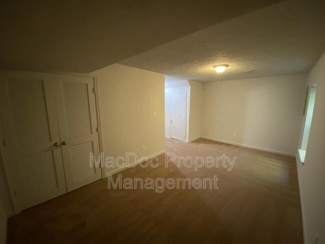 Building Photo - 4249 Normandy Ct