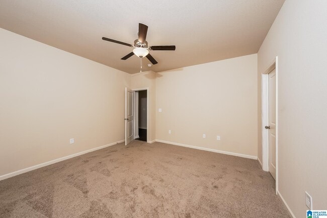 Building Photo - 519 Clover Cir